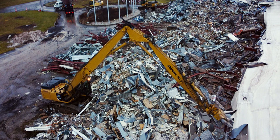 70ft-long-reach-demolition-excavator-blog-5.jpg